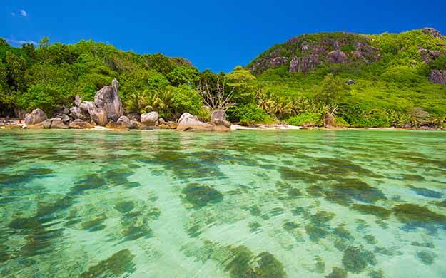 6 seychelles landscape croisiere en catamaran